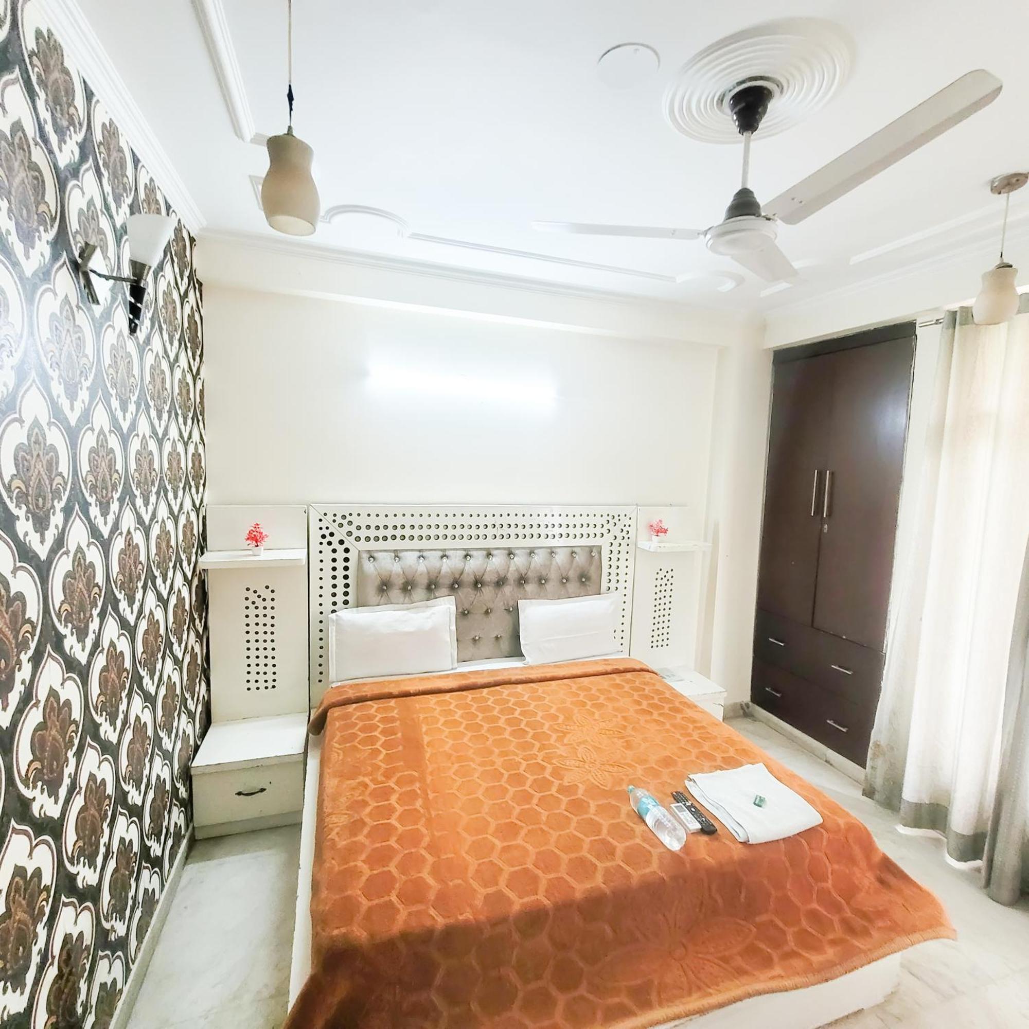 Couette-café Roomshala 047 Jagannath - Chittaranjan Park New Delhi
